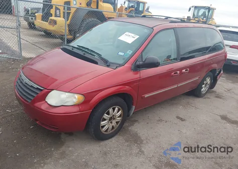 2006 Chrysler Town & Country Touring z USA, uszkodzony, nr VIN 2A4GP54L66R916248